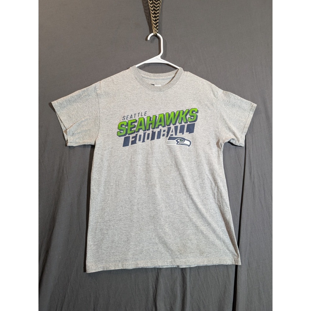 NFL Team Apparel Men's Size Medium Color Gray Short Sleeve T shirt